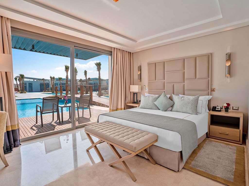 Rixos Premium Magawish Suites And Villas Хургада Стая снимка