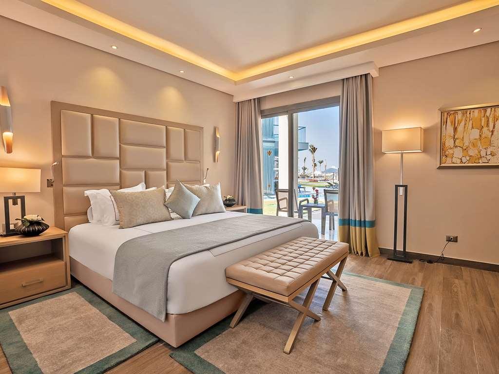 Rixos Premium Magawish Suites And Villas Хургада Стая снимка