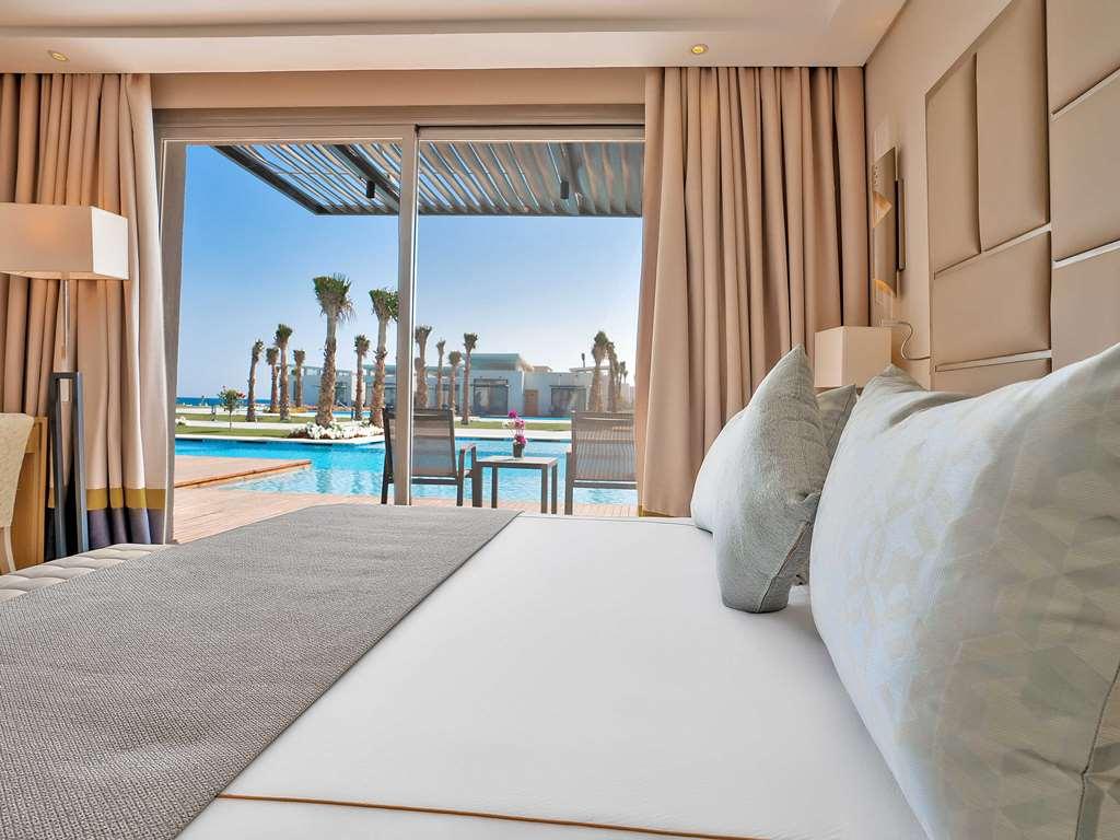 Rixos Premium Magawish Suites And Villas Хургада Стая снимка