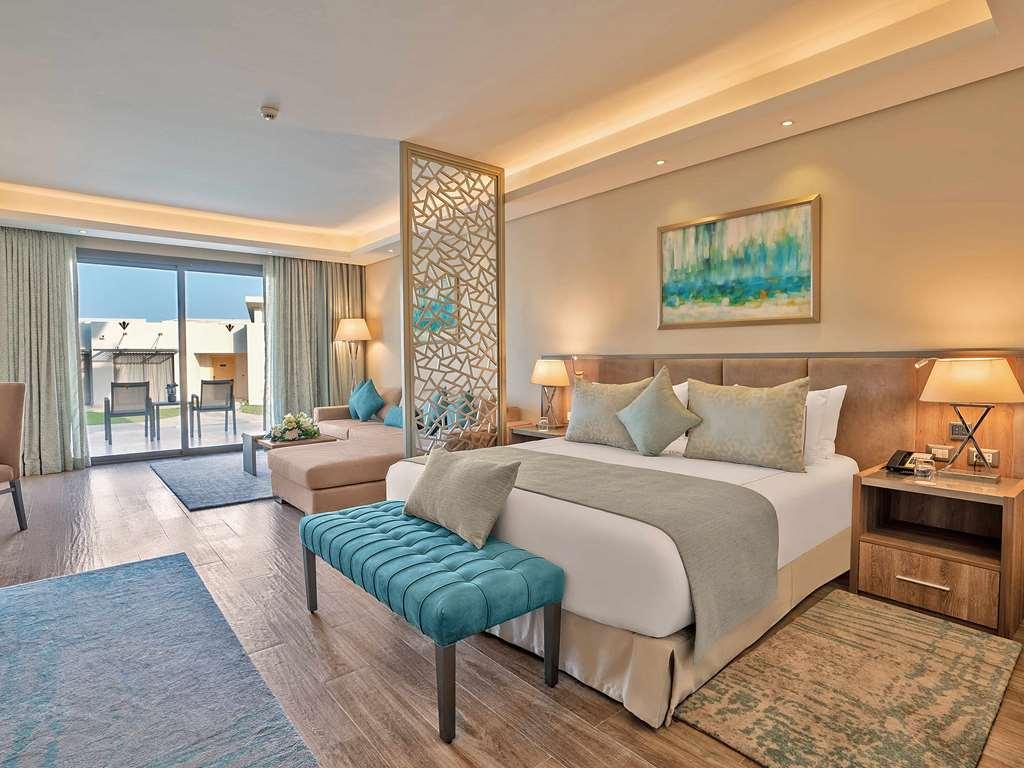 Rixos Premium Magawish Suites And Villas Хургада Стая снимка